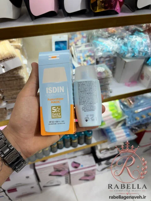 ضد آفتاب فیوژن واتر ایزدین SPF50 مدل Oil Control